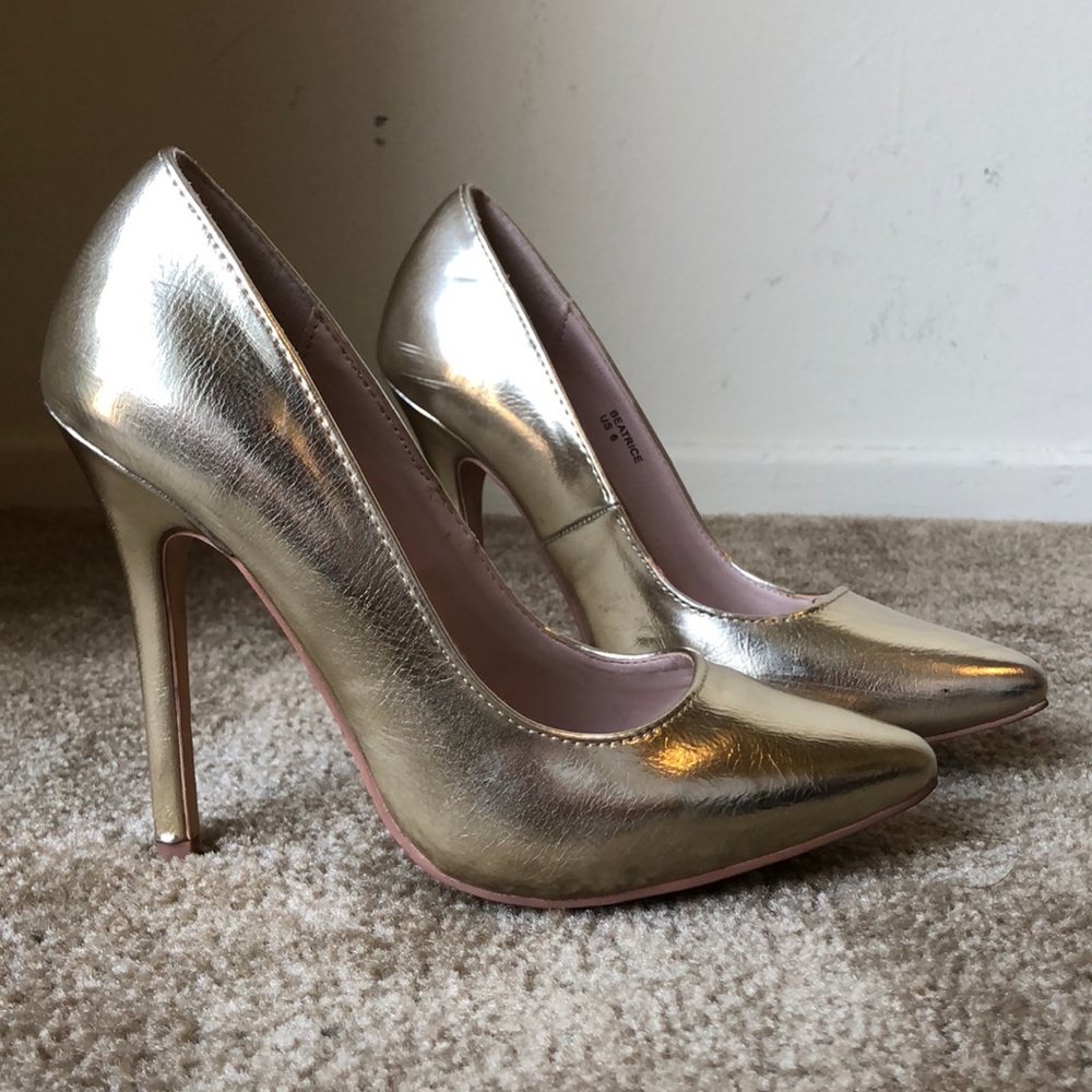 Metallic Gold Pumps (true to size)